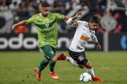 Tito (e) e Fagner SÃO PAULO, SP, 20.02.2019 Â– CORINTHIANS-AVENIDA: Partida entre Corinthians e Avenida-RS, vÃ¡lida pela Copa do Brasil 2019, na Arena do Corinthians, em Itaquera, na zona leste de SÃ£o Paulo, nesta quarta-feira (20). (Foto: Miguel Schincariol/Folhapress) 