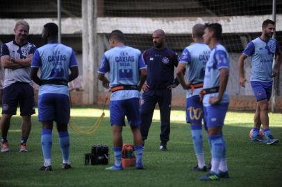  CAXIAS DO SUL, RS, BRASIL, 20/02/2019 - Equipe do Caxias treina no seu Centro de Treinamento, junto ao estádio Centenário. NA FOTO: técnico Pingo. (Marcelo Casagrande/Agência RBS)