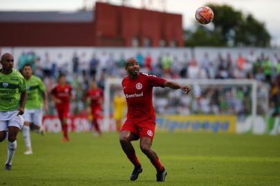  SANTA CRUZ DO SUL, RS, BRASIL - 24/02/2019 - Avenida recebe o Inter em Santa Cruz do Sul pelo Gauchão 2019.