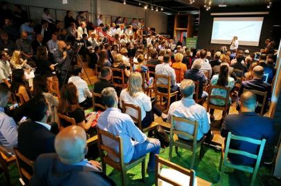  PORTO ALEGRE, RS, BRASIL, 26-02-2019: Reunião do Pacto Alegre, entre prefeitura e sociedade civil comandada por universidades, em busca de iniciativas e soluções para a cidade, contou com a presença do prefeito Nelson Marchezan Júnior (FOTO FÉLIX ZUCCO/AGÊNCIA RBS, Editoria SuaVida).