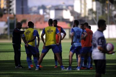  CAXIAS DO SUL, RS, BRASIL, 20/02/2019 - Equipe do Caxias treina no seu Centro de Treinamento, junto ao estádio Centenário. NA FOTO: técnico Pingo. (Marcelo Casagrande/Agência RBS)