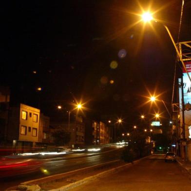 *** MarcosN - ILUMINAÇÃO PÚBLICA ***Iluminação pública. Na foto o viaduto Tiradentes, na avenida Goethe.