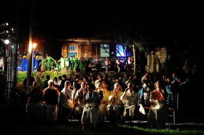 CAXIAS DO SUL, RS, BRASIL, 27/02/2019. 32ª Festa Nacional da Uva - segundo desfile artístico da Festa da Uva 2019 e o primeiro a ser realizado nos pavilhões da Festuva. (Porthus Junior/Agência RBS)