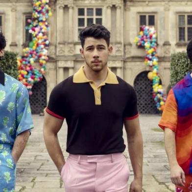 Jonas Brothers lançam single Sucker