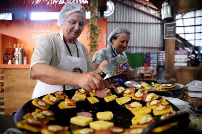  CAXIAS DO SUL, RS, BRASIL (28/02/2019)Fotos gerais vila dos distritos. Na foto moradores de Santa Lúcia do Piaí.(Antonio Valiente/Agência RBS)