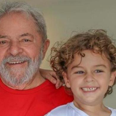  Arthur Araújo Lula da Silva, neto de Lula, morreu nesta sexta-feira (1º) em São Paulo, aos sete anos, vítima de meningite meningocócica. (Foto: Ricardo Stuckert)