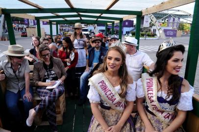  CAXIAS DO SUL, RS, BRASIL 928/02/2019)Passeio de carretão com as soberanas. (Antonio Valiente/Agência RBS)