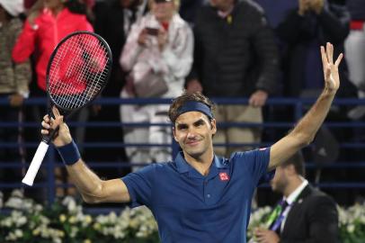  Roger Federer of Switzerland celebrates after winning against Borna Coric of Croatia during the semi-final match at the ATP Dubai Tennis Championship in the Gulf emirate of Dubai on March 01, 2019. (Photo by KARIM SAHIB / AFP)Editoria: SPOLocal: DubaiIndexador: KARIM SAHIBSecao: tennisFonte: AFPFotógrafo: STF