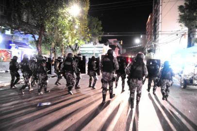  PORTO ALEGRE,RS,BRASI,2019-03-05.Brigada Militar,despersa vandalos na Cidade Biaxa,na Rua da Republica com a Lima e Silva.RONALDO BERNARDI/AGENCIA RBS).