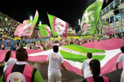 DESFILE ESCOLA DE SAMBA  ESTACAO PRIMEIRA DE MANGUEIRARIO DE JANEIRO, RJ, BRASIL, 05/03/2019 - ESTACAO PRIMEIRA DE MANGUEIRA-CARNAVAL 2019 - VARIEDADES - Desfile da Escola de Samba do Grupo Especial,Estacao Primeira de Mangueira neste segunda-feira (04/03).na Marques de Sapucai no Rio de Janeiro 05/03/2019 - Foto: JORGE HELY/FRAMEPHOTO/FRAMEPHOTO/ESTADÃO CONTEÚDOEditoria: VARIEDADESLocal: RIO DE JANEIROIndexador: JORGE HELYFonte: FRAMEPHOTOFotógrafo: FRAMEPHOTO