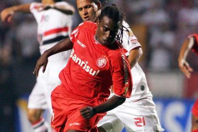 São Paulo x Inter - Copa Libertadores, Tinga do Inter com a bola Fonte: Divulgação Fotógrafo: Vipcomm