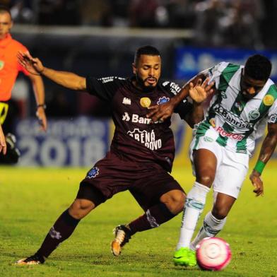  CAXIAS DO SUL, RS, BRASIL, 19/02/2018. Caxias x Juventude, clássico Ca-Ju, válido pela oitava rodada do Campeonato Gaúcho (Gauchão 2018), e realizado no estádio Centenário. (Porthus Junior/Agência RBS)