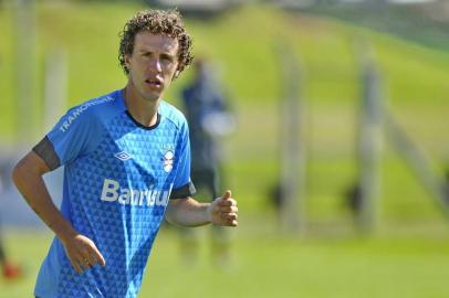  GRAMADO, RS, BRASIL - 13-01-2015 -  Pré-temporada 2015 do Grêmio em Gramado, treino na Vila Olímpica.(FOTO: LAURO ALVES/AGÊNCIA RBS)Jogador Rafael Galhardo