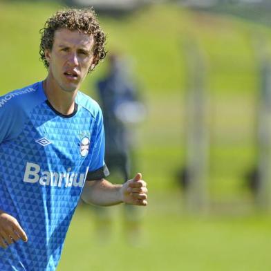  GRAMADO, RS, BRASIL - 13-01-2015 -  Pré-temporada 2015 do Grêmio em Gramado, treino na Vila Olímpica.(FOTO: LAURO ALVES/AGÊNCIA RBS)Jogador Rafael Galhardo