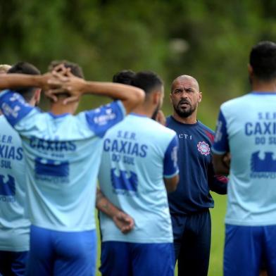 CAXIAS DO SUL, RS, BRASIL, 04/03/2019Treino do SER Caxias na semana antes do clássico CAJUTécnico Pingo (Lucas Amorelli/Agência RBS)