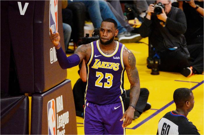 Jornal de Angola - Notícias - LeBron James ultrapassa barreira dos 38 mil  pontos