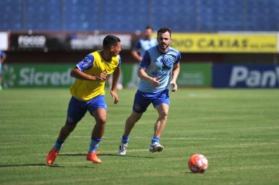  CAXIAS DO SUL, RS, BRASIL (25/01/2019)Treino do SER Caxias no Estádio Centenário em Caxias do Sul. Na foto,volante Juliano. (Antonio Valiente/Agência RBS)