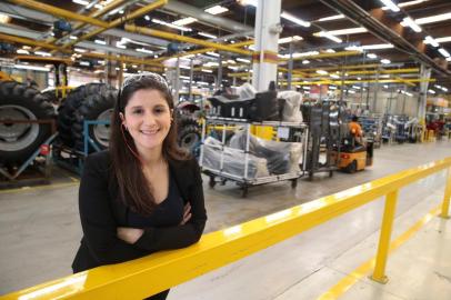  CANOAS,  RS, BRASIL, 08/03/2019-  Fotos de Taline Teixeira. Ela é supervisora de engenharia de processos na sede da multinacional americana AGCO em Canoas.(FOTOGRAFO: FERNANDO GOMES / AGENCIA RBS)