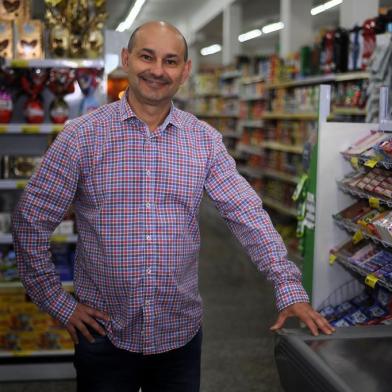  CAXIAS DO SUL, RS, BRASIL, 08/03/2019 - Foto de Flávio Forlin, diretor do Super Forlin, mercado que já completou 53 anos de atividade e está abrindo nova loja. Pauta do caderno +Serra. (Marcelo Casagrande/Agência RBS)