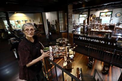  SÃO FRANCISCO DE PAULA, RS, BRASIL, 25/02/2019: Livraria Miragem, idealizadora pela professora de história aposentada, Luciana Olga Soares. Reportagem sobre como sobrevivem as livrarias do interior (FOTOGRAFO: CARLOS MACEDO / AGENCIA RBS)