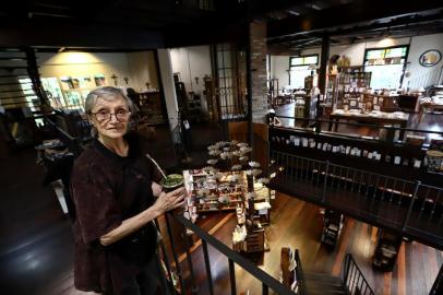  SÃO FRANCISCO DE PAULA, RS, BRASIL, 25/02/2019: Livraria Miragem, idealizadora pela professora de história aposentada, Luciana Olga Soares. Reportagem sobre como sobrevivem as livrarias do interior (FOTOGRAFO: CARLOS MACEDO / AGENCIA RBS)