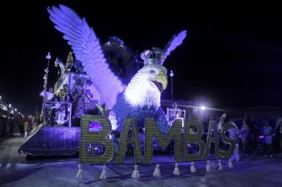 Desfile de Carnaval de Porto Alegre no Porto Seco na madrugada desta sexta-feira (15) para sábado (16). Na foto, desfile da IMPERATRIZ DONA LEOPOLDINA