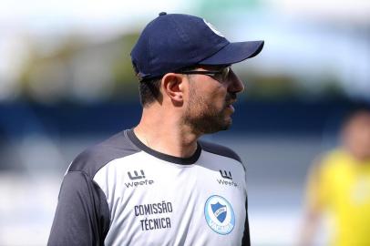  VACARIA, RS, BRASIL (14/02/2019)Time do Glória se prepara para divisão de aceso. Na foto, técnico Júlio Cesar Nunes. (Antonio Valiente/Agência RBS)