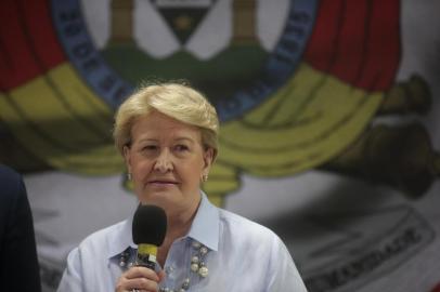 PORTO ALEGRE, RS, BRASIL, 21-12-2018. Governador eleito Eduardo Leite (PSDB) anuncia novos secretários na Procergs. Na foto: anúncio da senadora Ana Amélia Lemos como secretária de Relações Federativas e Internacionais (ANDRÉ ÁVILA/AGÊNCIA RBS)