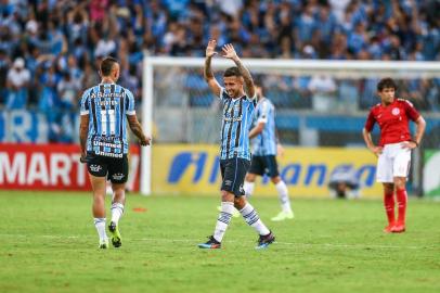 RS - FUTEBOL/CAMPEONATO GAUCHO 2019/GRENAL - ESPORTES - Lance da partida entre Grêmio e Internacional Gre-Nal 418 Matheus Henrique disputada na noite deste domingo na Arena, valida pelo Campeonato Gaucho 2019. FOTO: LUCAS UEBEL/GREMIO FBPA