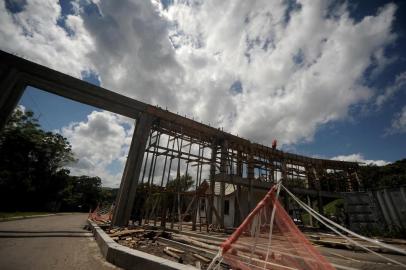  CAXIAS DO SUL, RS, BRASIL, 28/02/2019 SUGESTÃO PARA A COLUNA DO CIRO******Pórtico da cidade de dois Lajeados, tem custo de mais de 200 mil reais e não comporta a passagem de caminhões largos.