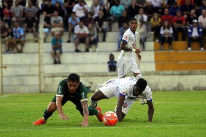  VERANÓPOLIS, RS, BRASIL, 19/01/2019 - Veranópolis x Avenida se enfrentam as 19 horas, no Estádio Antônio David Farina. O confronto é um dos jogos de abertura do Gauchão 2019. (Marcelo casagrande/Agência RBS)