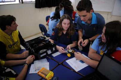  CAXIAS DO SUL, RS, BRASIL, 18/02/2019 - O estudante da escola Impulso,Bruno tem apenas 16 anos mas já tem um negócio próprio. Ele dá aulas de robótica. (Marcelo Casagrande/Agência RBS)