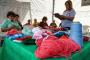 Tricotando Esperança confecciona agasalhos para crianças pobres