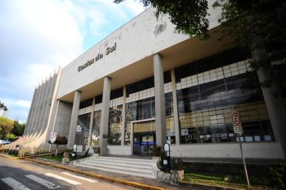  CAXIAS DO SUL, RS, BRASIL, 23/10/2016. Centro administrativo. Fachada da Prefeitura Municipal de Caxias do Sul. (Porthus Junior/Pioneiro)