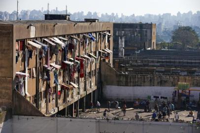  PORTO ALEGRE, RS, BRASIL, 13-07-2018: Obras das novas instalações do Instituto Penal Pio Buck, dentro do Presídio Central de Porto Alegre. Na manhã de sexta feira, comitiva composta pelo Secretário de Segurança Cezar Schirmer e o Procurador Geral de Justiça Marcelo Dornelles visita as obras (FOTO FÉLIX ZUCCO/AGÊNCIA RBS, Editoria de Notícias).