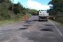Operação tapa-buracos na RS-444, no Vale dos Vinhedos, em Bento Gonçalves. Prefeitura pagou o asfalto par ao Daer fazer, em meio à crise de fornecimento de asfalto no Estado por falta de pagamento à empresa fornecedora.
