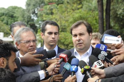 Rodrigo Maia e Paulo Guedes após reunião. Foto: Twitter Rodrigo Maia/Divulgação