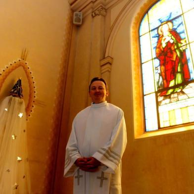  CAXIAS DO SUL, RS, BRASIL (17/03/2017) . Padre Ezequiel  Dal Pozzo festeja 10 anos de sacerdócio. Diocese de Caxias do Sul. (Roni Rigon/Pioneiro).