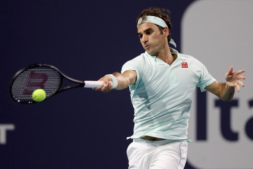 Roger Federer vence Masters de Miami e se aproxima de recorde de