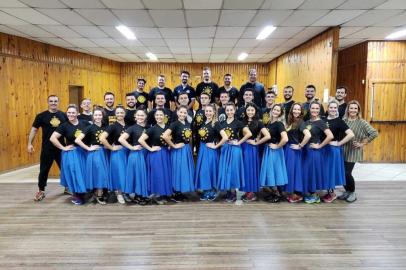 CTG Aldeia dos Anjos, de Gravataí, participa do Festival Mundial de Folclore, na Espanha. Na foto, um dos últimos ensaios do grupo. 