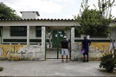  PORTO ALEGRE, RS, BRASIL, 01-04-2019: Posto de saúde, escolas e creches fechados no bairro Restinga por causa da insegurança. Facções rivais disputam o comando do tráfico na região e tiroteios têm sido frequentes no bairro. (Foto: Mateus Bruxel / Agência RBS)