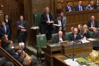  A video grab from footage broadcast by the UK Parliaments Parliamentary Recording Unit (PRU) shows Speaker of the House of Commons John Bercow in the House of Commons in London on April 1, 2019, as he announces the outcome of the second round of indicative votes on the alternative options for Brexit. - British MPs voted against four possible alternative plans for Brexit on Monday after also rejecting the governments deal with the EU three times. Proposed alternatives for retaining much closer economic ties after Brexit, holding a second referendum or stopping Brexit to prevent a no-deal departure all failed to win a majority of votes in parliament. (Photo by - / PRU / AFP) / RESTRICTED TO EDITORIAL USE - MANDATORY CREDIT  AFP PHOTO / PRU  - NO USE FOR ENTERTAINMENT, SATIRICAL, MARKETING OR ADVERTISING CAMPAIGNSEditoria: POLLocal: LondonIndexador: -Secao: politics (general)Fonte: PRUFotógrafo: STR