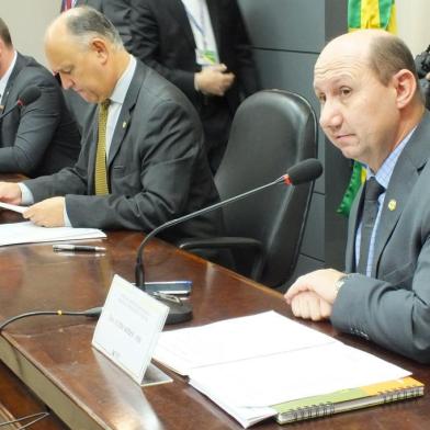 Comissão Especial da Previdência Pública da Assembleia Legislativa, presidida pelo deputado estadual Pepe Vargas (PT).Vice-presidente da comissão é o Fábio Osterman (Novo) e o relator é Elton Weber (PSB). 