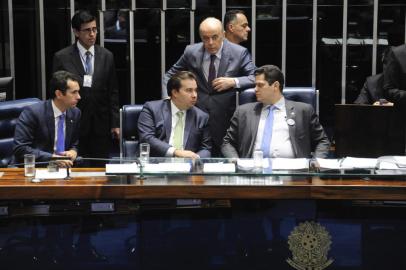  Mesa: deputado Domingos Neto (PSD-CE); presidente da Câmara dos Deputados, deputado Rodrigo Maia (DEM-RJ); senador José Serra (PSDB-SP); presidente do Senado Federal, senador Davi Alcolumbre (DEM-AP). 