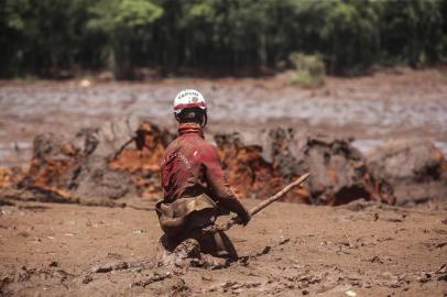  BRUMADINHO, MG, BRASIL - 2019.01.28 - Operação de buscas pelos bombeiros no Parque das Cachoeiras, em Brumadinho (Foto: ANDRÉ ÁVILA/ Agência RBS)Indexador: Andre Avila--------A barragem 1 do complexo Mina do Feijão, da mineradora Vale, na região do Córrego do Feijão,  rompeu sexta-feira 25/01/2019, em Brumadinho, Região Metropolitana de Belo Horizonte. As fotos mostram os estragos causados pela invasão  dos rejeitos de minério, lama, na região.----