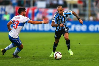 Gremio x Universidad CatolicaRS - FUTEBOL/CONMEBOL LIBERTADORES 2019 /GREMIO X UNIVERSIDAD CATOLICA - ESPORTES - Lance da partida entre Gremio e Universidad CatÃ³lica do Chile, disputada na noite desta quinta-feira, no Estadio San Carlos de Apoquento, em Santiago, valida pela da Conmebol Libertadores 2019. FOTO: LUCAS UEBEL/GREMIO FBPAEditoria: SPOIndexador: Lucas UebelSecao: futebolFonte: Gremio.netFotógrafo: Gremio x Universidad Catolica