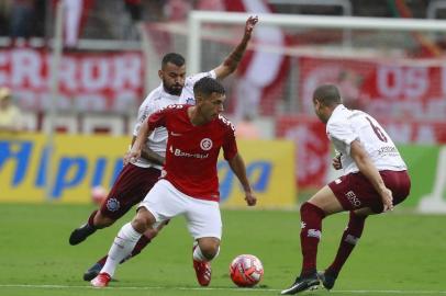 Internacional x CaxiasPORTO ALEGRE, RS, 06.04.2019: INTER-CAXIAS. Jogadores Sarrafiore e Samuel Balbino, durante  partida de ida valida pela semifinal do Campeonato Gaucho 2019.  Jogo realizado no EstÃ¡dio Beira rio, na zona sul de Porto Alegre. No tarde deste sÃ¡bado, estadio Beira Rio na zona sul de Porto Alegre. Foto: Itamar Aguiar/Agencia FreelancerEditoria: ESPLocal: Porto AlegreIndexador: Itamar AguiarFonte: Itamar AguiarFotógrafo: Itamar Aguiar