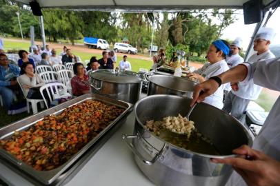  Porto Alegre, RS  .Virada Sustentavel, Tenda da comida saldável, aula de gastronomia saldável no Parque da Redenção. Foto Júlio Cordeiro , ag RBS. 06/04/2019