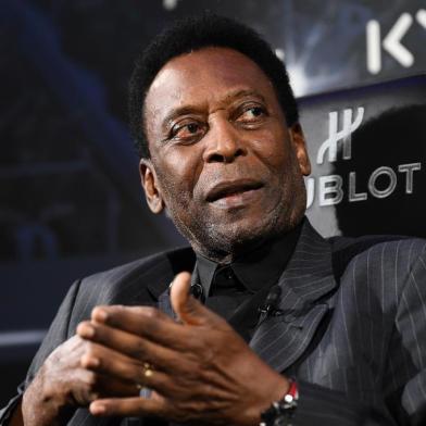 Brazilian football legend Pele speaks during a meeting with Paris Saint-Germain (PSG) and France national football team forward Kylian Mbappe at the Hotel Lutetia in Paris on April 2, 2019. (Photo by FRANCK FIFE / AFP)