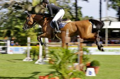  PORTO ALEGRE, RS, BRASIL, 22-04-2018: última prova do The Best Jump 2018 - CSI2*-W, na Sociedade Hípica Porto Alegrense (FOTO FÉLIX ZUCCO/AGÊNCIA RBS, Editoria de Esportes).